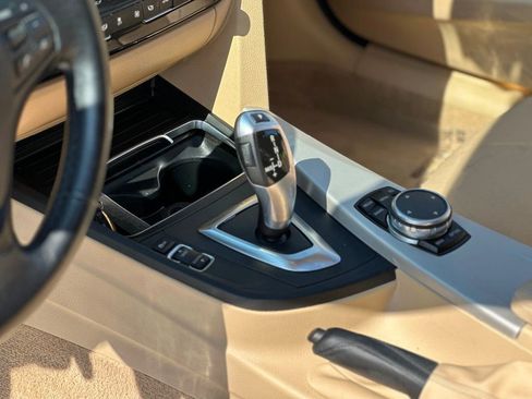 Used 2016 BMW 320i Sedan image 18