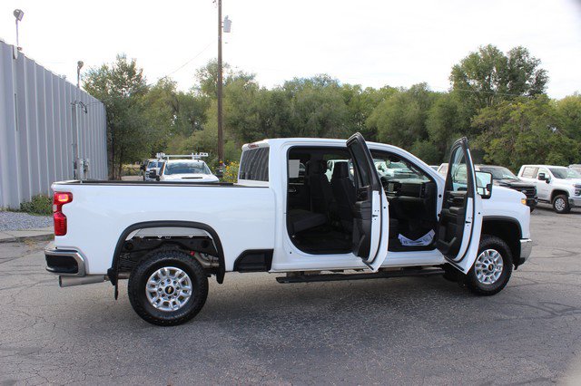 Used 2024 Chevrolet Silverado 2500 LT w/ Convenience Package AWD/4WD image 20