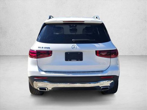 New 2026 Mercedes-Benz GLB 250 image 8