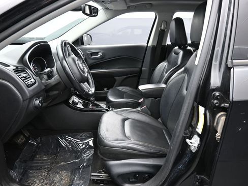 Used 2018 Jeep Compass Limited w/ Navigation Group AWD/4WD image 32