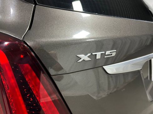 Used 2020 Cadillac XT5 Luxury image 17
