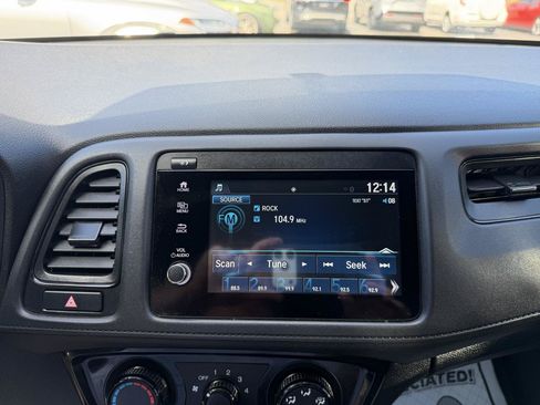 Used 2019 Honda HR-V Sport image 14