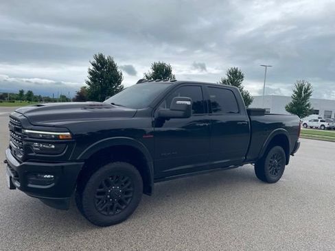Used 2025 RAM 2500 Limited AWD/4WD image 6