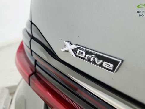 Used 2022 BMW 740i xDrive w/ M Sport Package AWD/4WD image 19