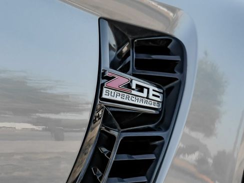 Used 2018 Chevrolet Corvette Z06 RWD image 45