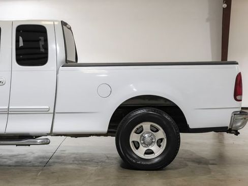 Used 2002 Ford F150 XLT RWD image 19