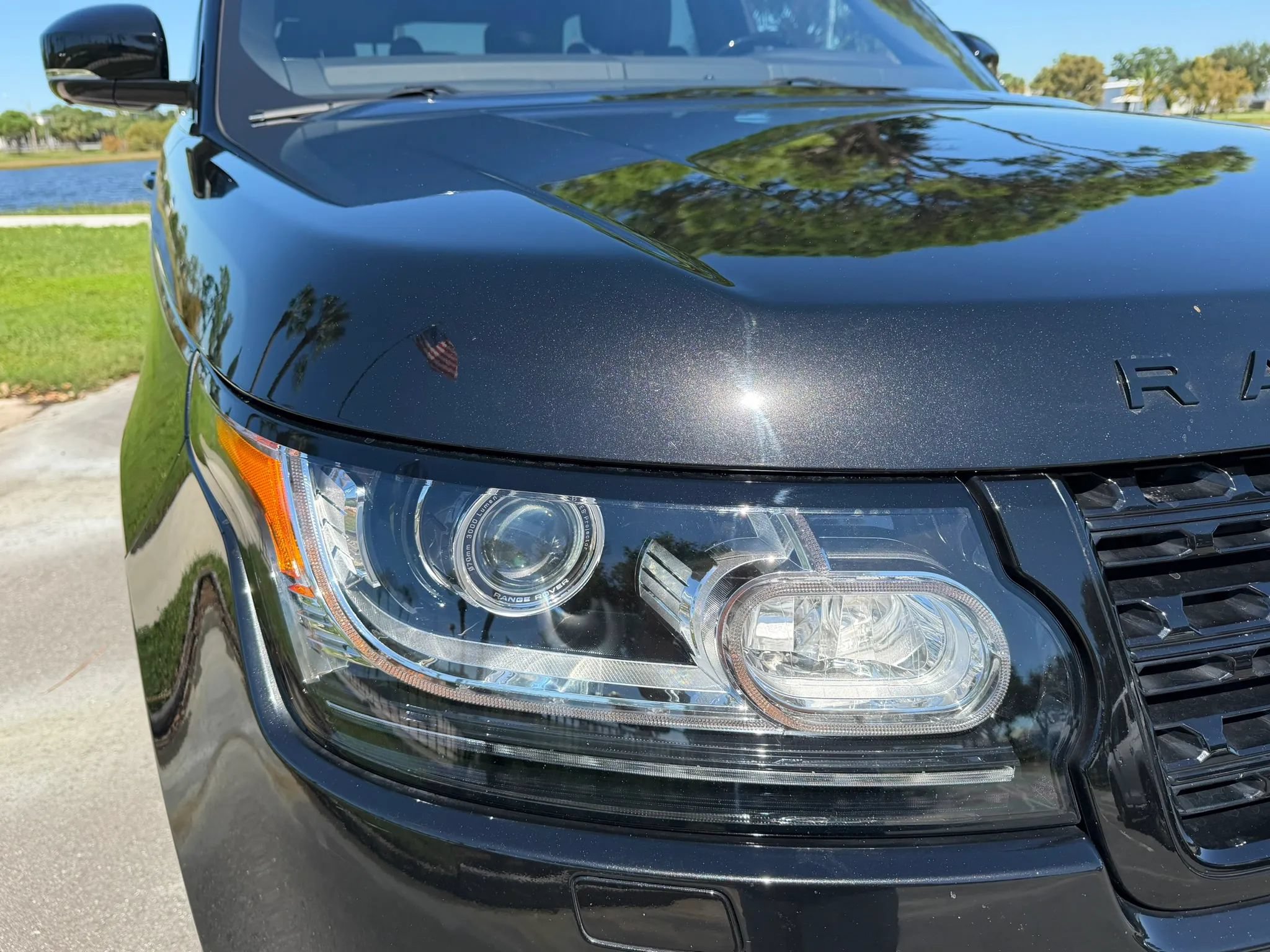 Used 2014 Land Rover Range Rover Supercharged AWD/4WD image 4