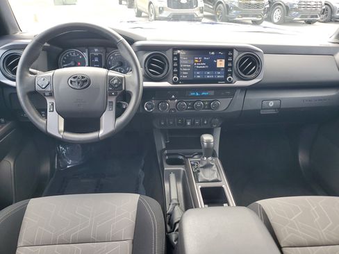 Used 2023 Toyota Tacoma TRD Off-Road w/ Technology Package image 15