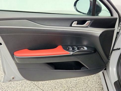 Used 2023 Kia K5 GT-Line image 11