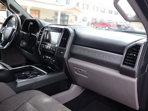 Used 2020 Ford F350 XLT w/ XLT Premium Package AWD/4WD image 17