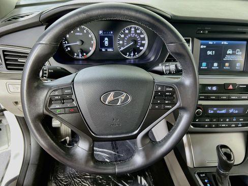 Used 2016 Hyundai Sonata Limited w/ Cargo Package FWD image 11