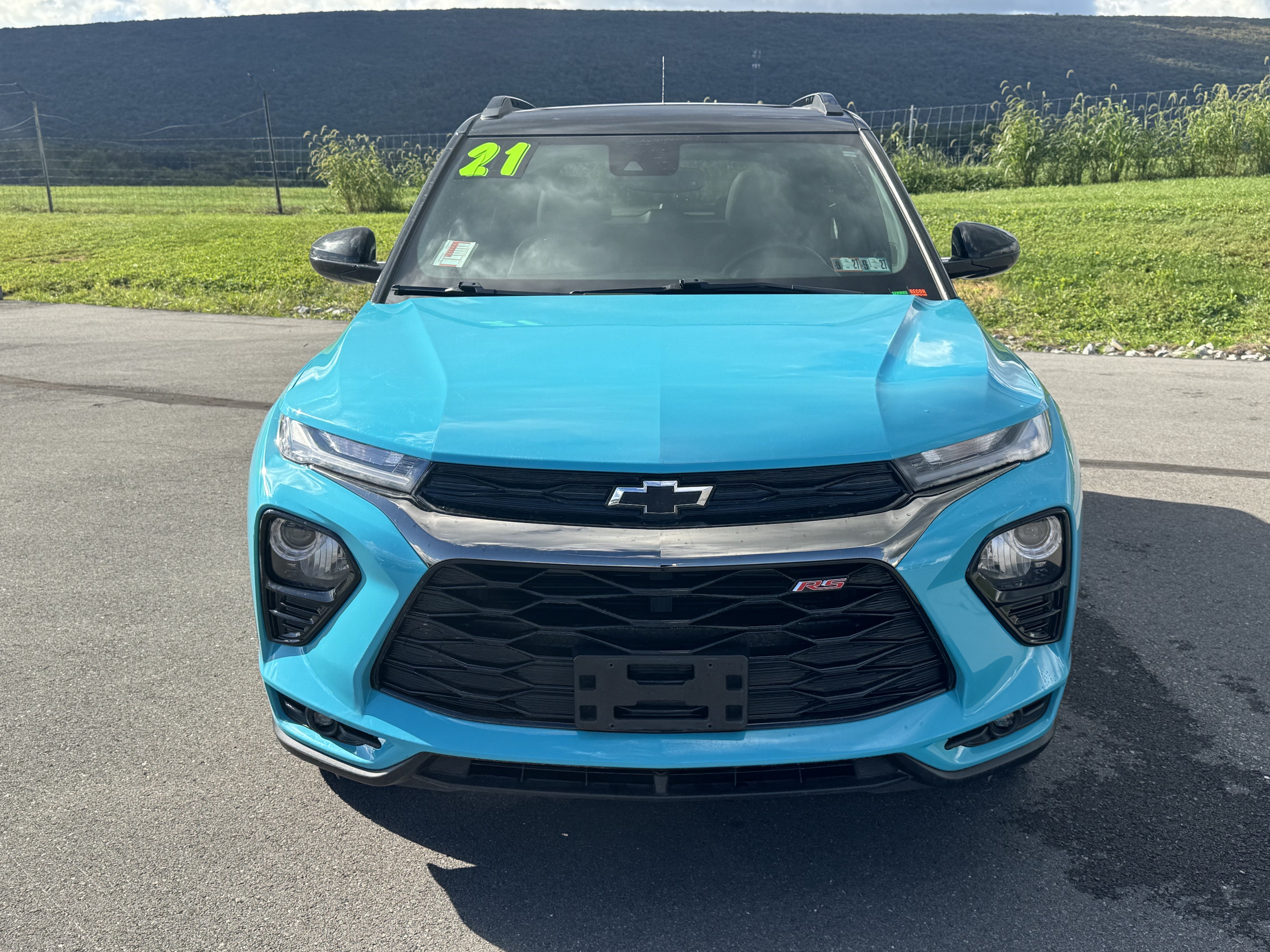Used 2021 Chevrolet TrailBlazer RS w/ Sun and Liftgate Package AWD/4WD image 9