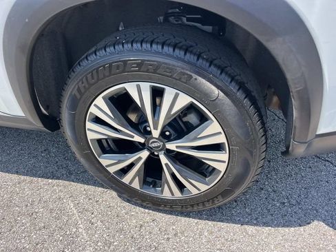 Used 2023 Nissan Rogue SV AWD/4WD image 11