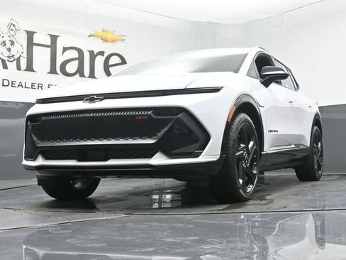 Used 2025 Chevrolet Equinox EV RS w/ Active Safety Package 3 FWD image 4