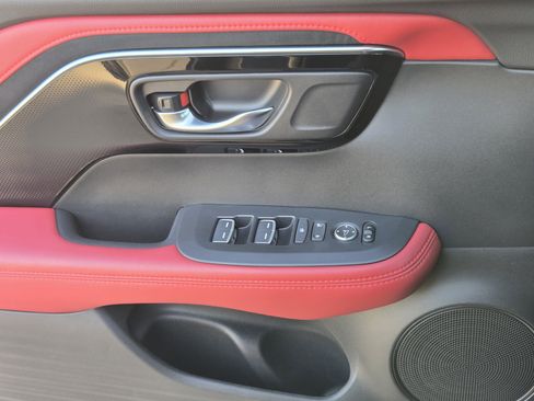 Certified 2025 Acura ADX A-Spec image 30