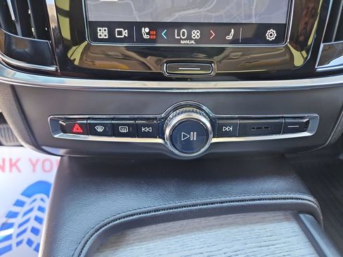 Used 2023 Volvo S90 B6 Plus AWD/4WD image 19