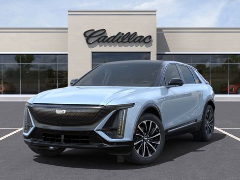 New 2025 Cadillac Lyriq Sport image 39