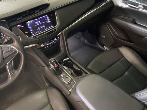 Used 2022 Cadillac XT5 Premium Luxury w/ LPO, Floor Liner Package AWD/4WD image 23