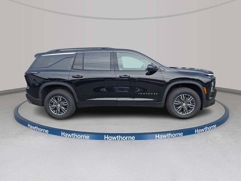 Used 2026 Chevrolet Traverse LT w/ Driver Confidence Package AWD/4WD image 7