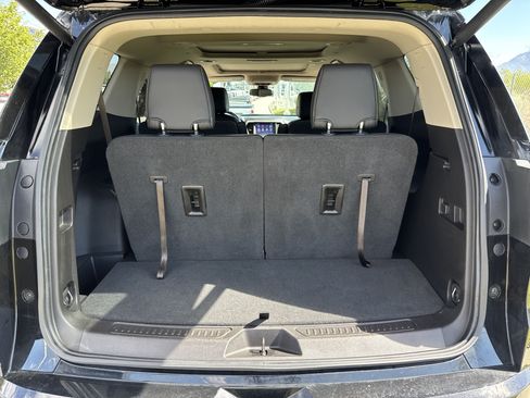 Used 2019 GMC Acadia Denali w/ Technology Package AWD/4WD image 25