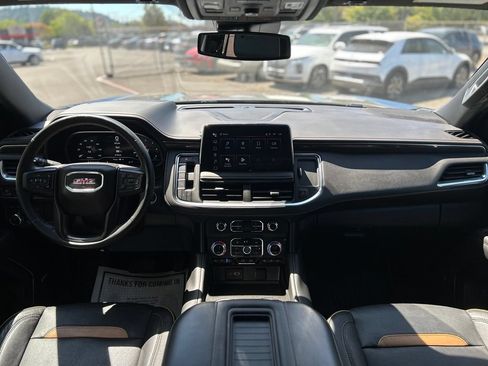 Used 2023 GMC Yukon AT4 w/ AT4 Premium Package AWD/4WD image 24