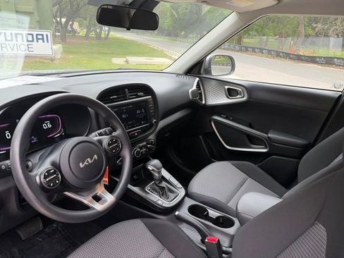 Used 2024 Kia Soul LX w/ Option Group 015 FWD image 11