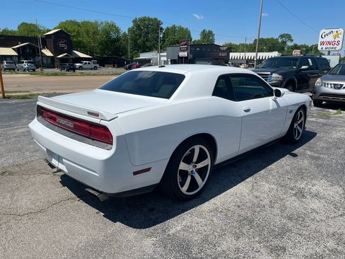 Used 2011 Dodge Challenger SRT8 RWD image 6