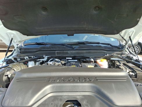 Used 2025 RAM 2500 Big Horn AWD/4WD image 28