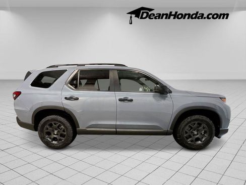New 2026 Honda Pilot TrailSport image 8
