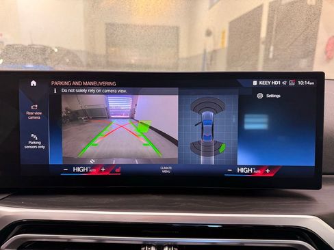 Used 2023 BMW 330i xDrive Sedan w/ Driving Assistance Package image 17