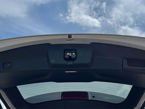 Used 2019 Ford Explorer XLT w/ XLT Sport Appearance Package image 39