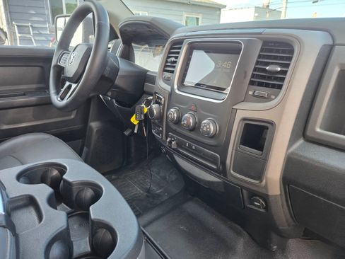 Used 2018 RAM 1500 Tradesman w/ Chrome Appearance Group AWD/4WD image 15