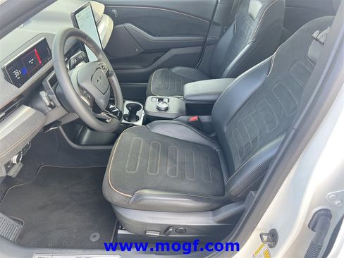 Certified 2022 Ford Mustang Mach-E GT image 22