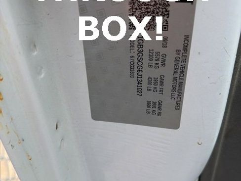 Used 2018 Chevrolet Express 3500 image 41