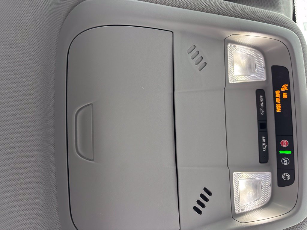 Used 2024 GMC Terrain SLE FWD image 23