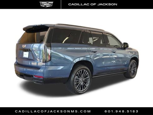 Certified 2026 Cadillac Escalade Platinum Sport w/ LPO, Floor Liner Package AWD/4WD image 4