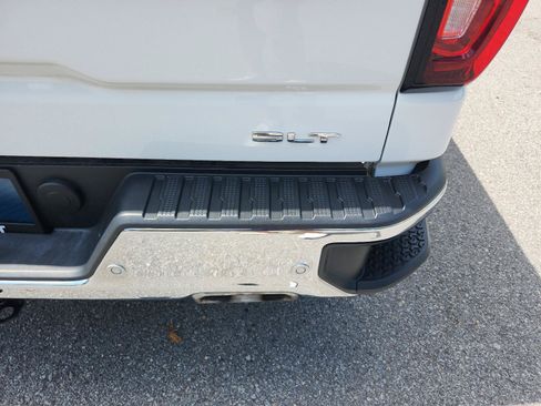 Certified 2025 GMC Sierra 1500 SLT w/ SLT Premium Plus Package AWD/4WD image 5