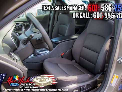 Used 2025 Chevrolet Malibu LT FWD image 6