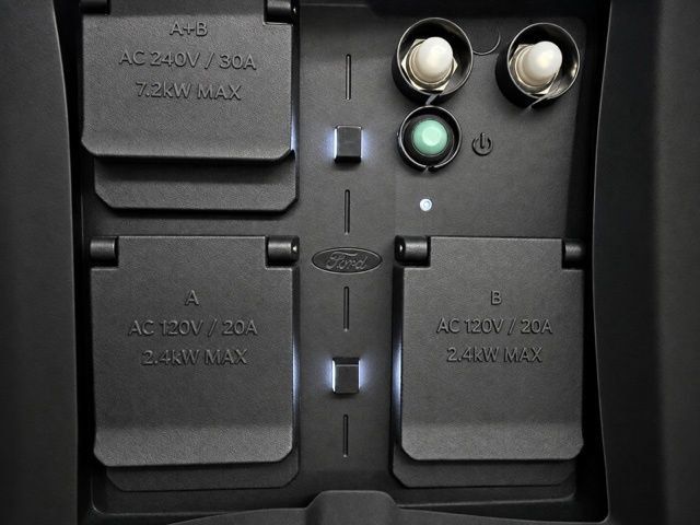 Used 2023 Ford F150 Lariat w/ Equipment Group 502A High AWD/4WD image 16