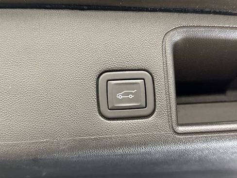 Certified 2024 GMC Terrain Denali w/ Black Diamond Edition AWD/4WD image 28