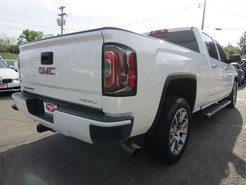 Used 2017 GMC Sierra 1500 Denali AWD/4WD image 7