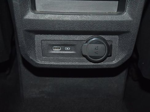 Used 2022 Volkswagen Tiguan SE AWD/4WD image 23