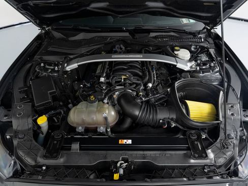 Used 2016 Ford Mustang Shelby GT350R w/ GT350R Equipment Group 920A RWD image 64