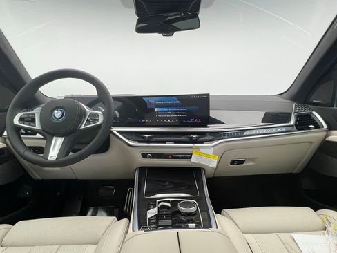 New 2026 BMW X5 xDrive50e w/ M Sport Package AWD/4WD image 10