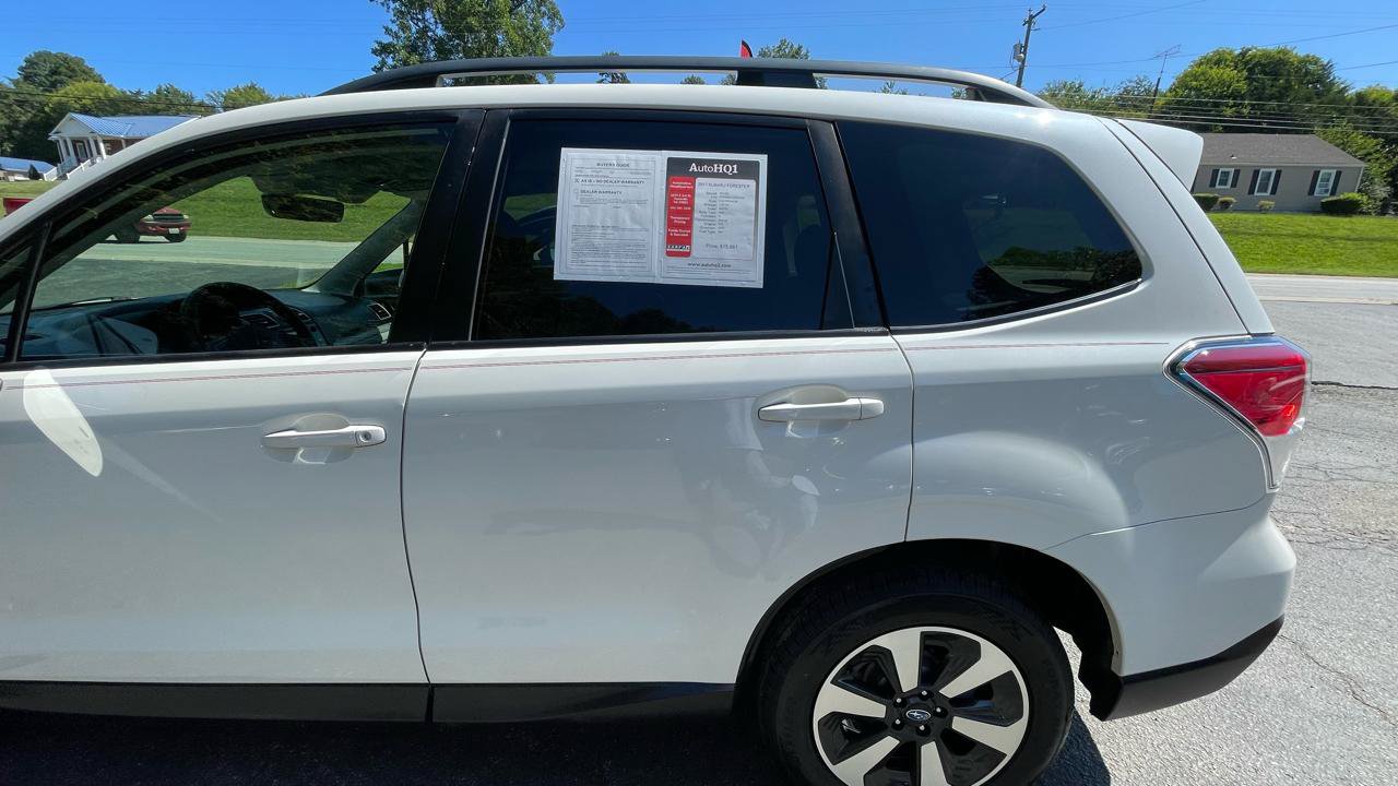 Used 2017 Subaru Forester 2.5i Premium AWD/4WD image 4