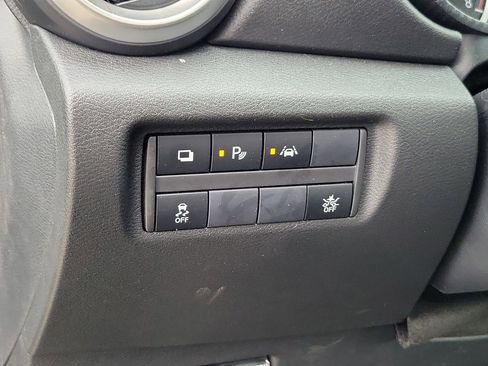 New 2025 Nissan Versa S w/ Trunk Package FWD image 15