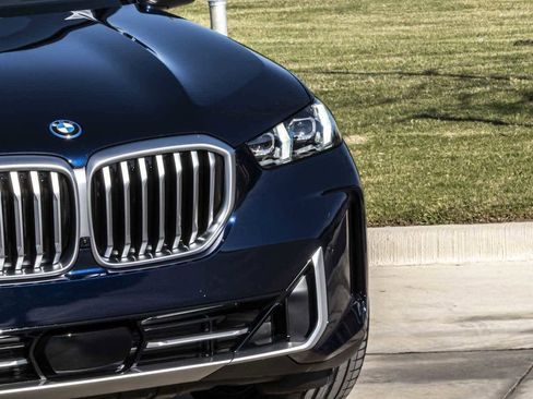 New 2026 BMW X5 xDrive50e w/ Executive Package image 6