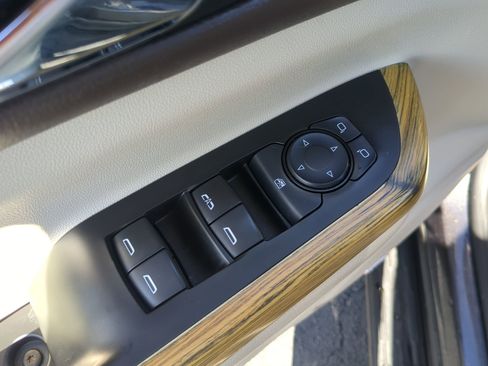 Used 2017 GMC Acadia Denali w/ Technology Package image 19