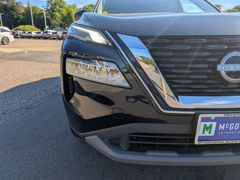 Used 2023 Nissan Rogue SV AWD/4WD image 10