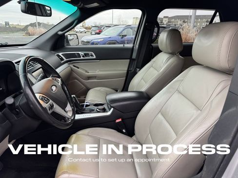 Used 2013 Ford Explorer XLT image 12